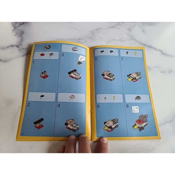 Lego Creator 5764 Rescue Robot Building 3 in 1 Instruction Manual Only 2011 - Picture 3 of 7